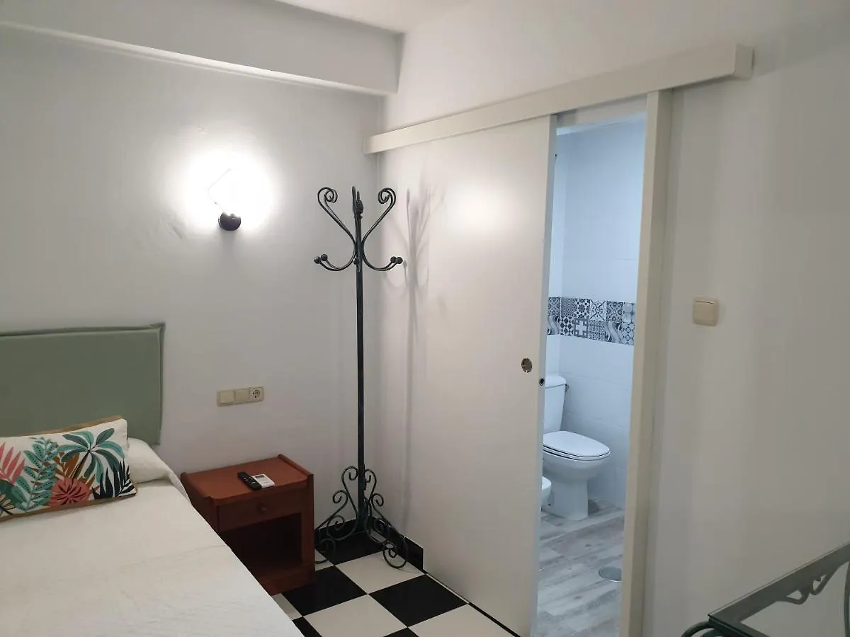Micaela Charming Hostal Torremolinos Spagna