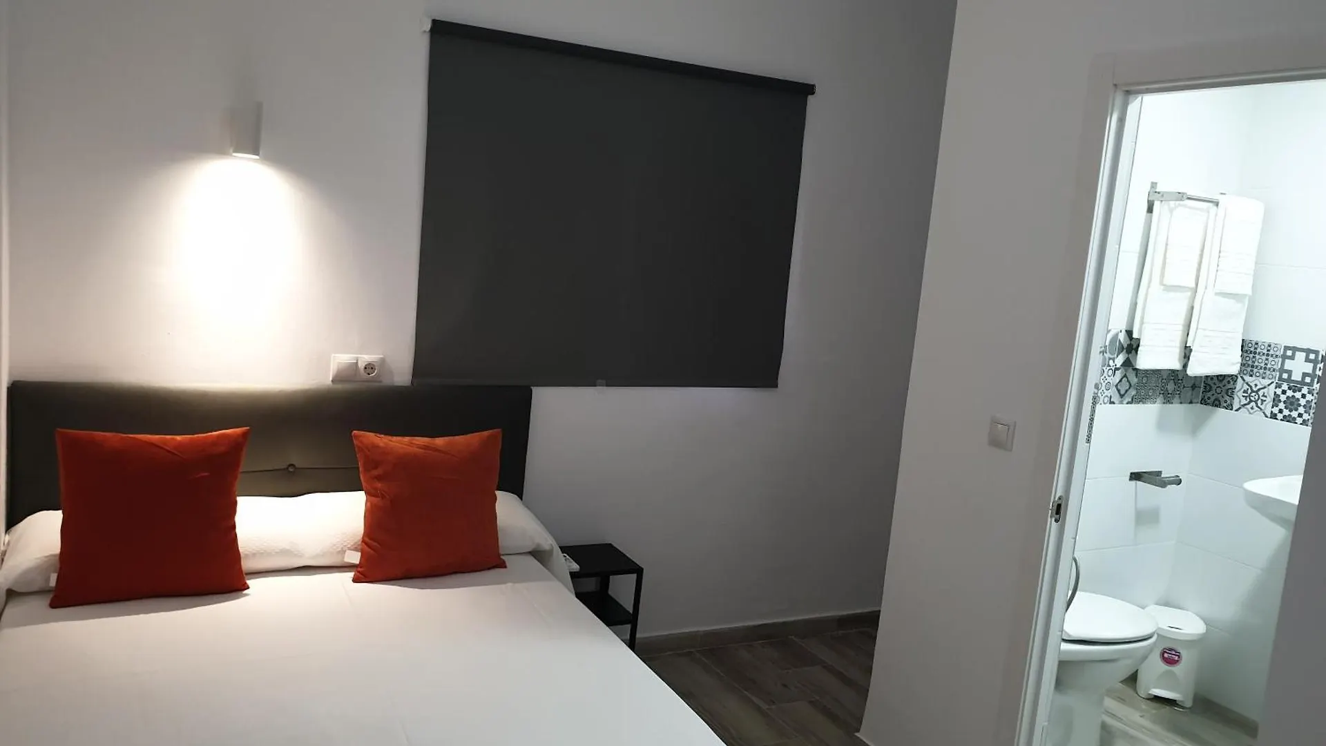 Micaela Charming Hostal Torremolinos Affittacamere